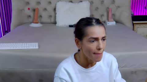Snapshot of tastypatricia chatting on 09.30.25 TastyPatricia online show from 09.30.25
