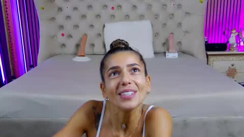 Snapshot of tastypatricia chatting on 10.08.25 TastyPatricia online show from 10.08.25