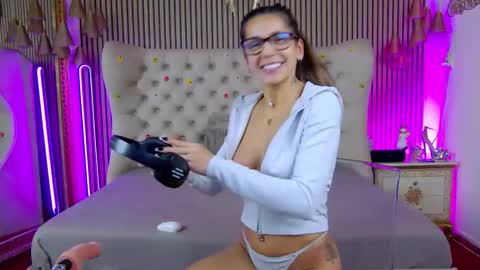 Snapshot of tastypatricia chatting on 10.20.25 TastyPatricia online show from 10.20.25
