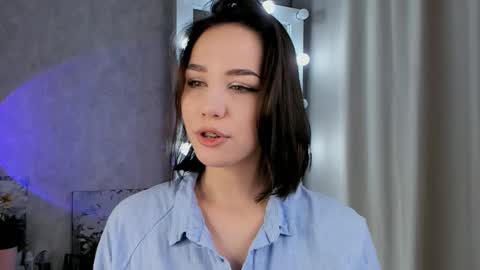 Snapshot of tate_angel chatting on 09.26.25 Tate online show from 09.26.25