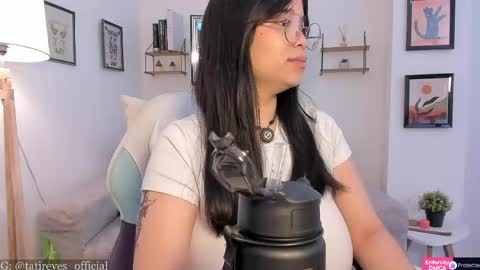 Snapshot of tati_reyes chatting on 05.20.26 Tatiana --- Schedule Monday to Sundays 800 to 200 UTC-5 online show from 05.20.26