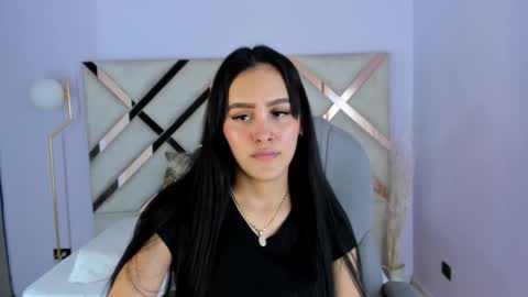 Tati Saldarriaga online show from 11.12.25