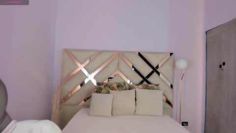 Tati Saldarriaga online show from 11.13.25