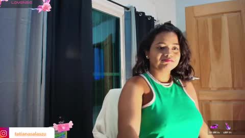 Snapshot of tatiana1004 chatting on 02.19.25 tatiana1004 online show from 02.19.25