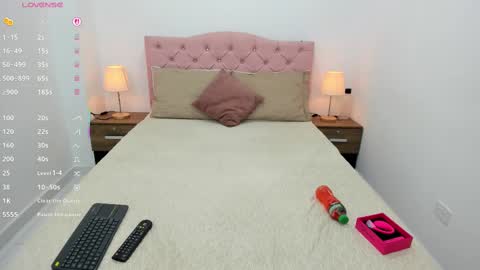 Snapshot of tatiana_ayala chatting on 09.13.25 Tatiana Ayala online show from 09.13.25