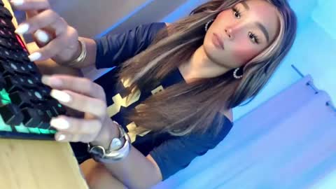 Snapshot of tatiana_wilton chatting on 07.16.26 ANDREA online show from 07.16.26