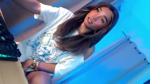 Snapshot of tatiana_wilton chatting on 07.19.26 ANDREA online show from 07.19.26