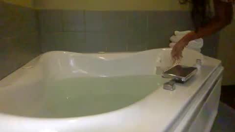 Tatianna Marie online show from 12.31.24