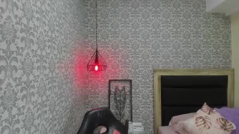 Snapshot of tatigold2 chatting on 02.01.25 T A T I online show from 02.01.25