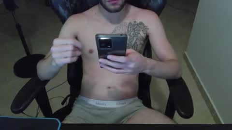 Snapshot of tatmers chatting on 03.11.25 Lucas online show from 03.11.25