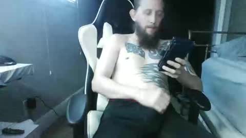 Snapshot of tatted9inches chatting on 11.01.25 tatted9inches online show from 11.01.25