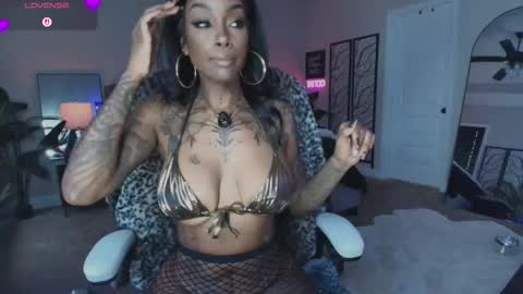 Tatted Queen online show from 01.09.26