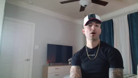 tattedlatino1 online show from 12.17.24