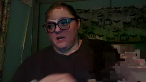 Snapshot of tattedthicc chatting on 07.24.26 tattedandthicc online show from 07.24.26