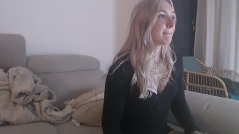 tattoobbgirl online show from 11.26.25