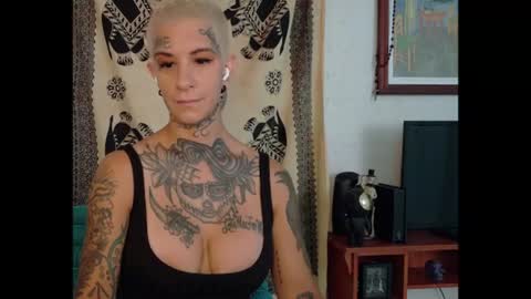 Snapshot of tattooed_natalia chatting on 07.19.26 Natalia 3 online show from 07.19.26