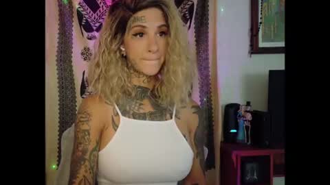 Snapshot of tattooed_natalia chatting on 07.20.26 Natalia 3 online show from 07.20.26