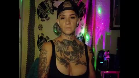 Snapshot of tattooed_natalia chatting on 07.26.26 Natalia 3 online show from 07.26.26