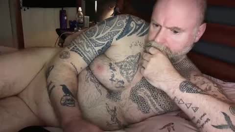 Snapshot of tattooeddilf01 chatting on 12.31.24 Tattooeddilf 01 online show from 12.31.24