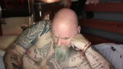 Tattooeddilf 01 online show from 12.14.25