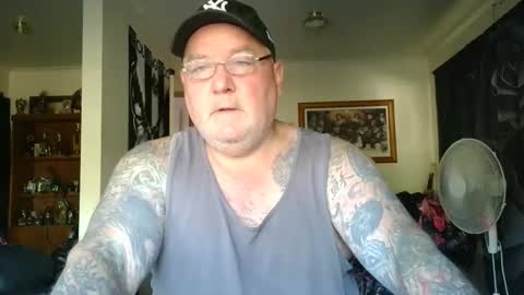 Snapshot of tattzsexy chatting on 03.08.26 tattzsexy online show from 03.08.26