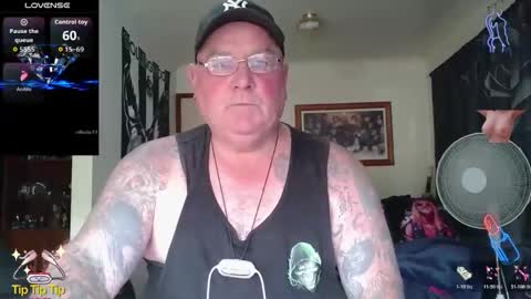 Snapshot of tattzsexy chatting on 03.17.26 tattzsexy online show from 03.17.26