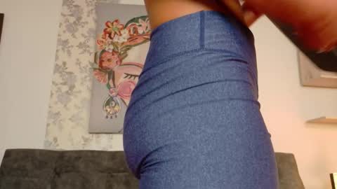 Snapshot of taty_miller chatting on 01.15.26 Taty Miller online show from 01.15.26