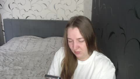 Snapshot of taxxxu chatting on 05.14.26 Diana online show from 05.14.26