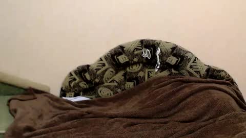 Taya online show from 11.17.25