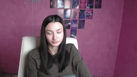 Snapshot of tayavibe chatting on 05.11.26 Taya online show from 05.11.26