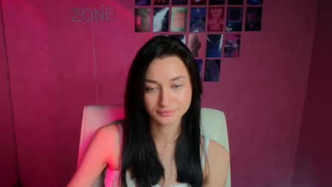 Snapshot of tayavibe chatting on 06.20.26 Taya online show from 06.20.26