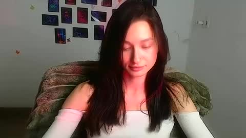 Snapshot of tayavibe chatting on 06.22.26 Taya online show from 06.22.26