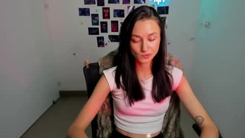 Snapshot of tayavibe chatting on 07.07.26 Taya online show from 07.07.26