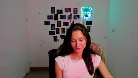 Snapshot of tayavibe chatting on 07.07.26 Taya online show from 07.07.26