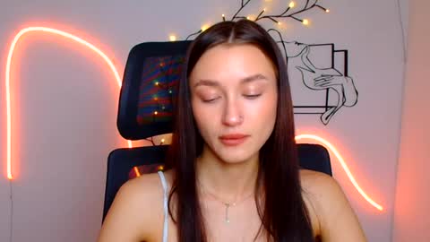 Snapshot of tayavibe chatting on 07.27.26 Taya online show from 07.27.26