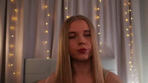 Taya online show from 05.25.26