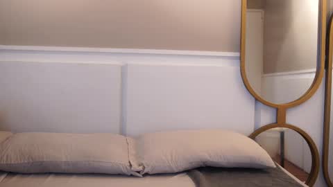 Teylor  Kim online show from 10.23.25