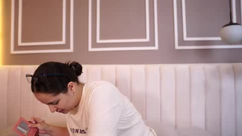 Teylor  Kim online show from 11.30.25