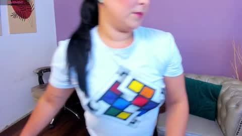 Taylor Bennet online show from 12.02.25