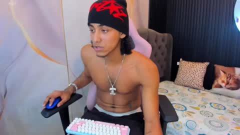 Taylor online show from 04.16.26