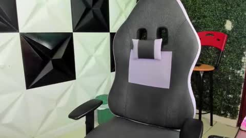 Taylor online show from 04.18.26