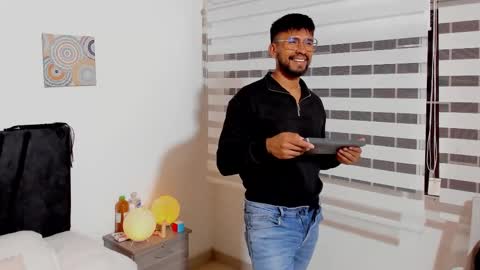 taylormaccurdy_ online show from 09.25.25