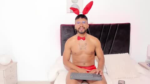 taylormaccurdy_ online show from 10.30.25