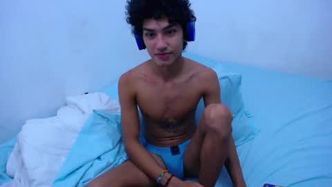 Snapshot of tayronx33 chatting on 01.07.25 Tayron online show from 01.07.25