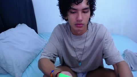 Snapshot of tayronx33 chatting on 01.19.25 Tayron online show from 01.19.25