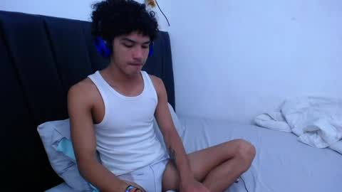 Snapshot of tayronx33 chatting on 01.26.25 Tayron online show from 01.26.25