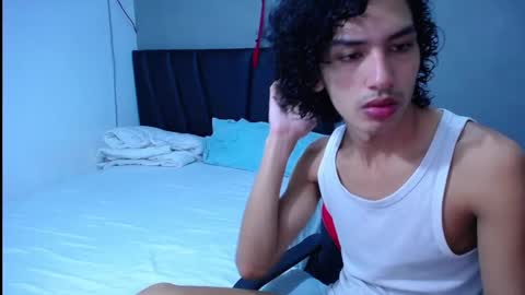 Snapshot of tayronx33 chatting on 10.06.25 Tayron online show from 10.06.25