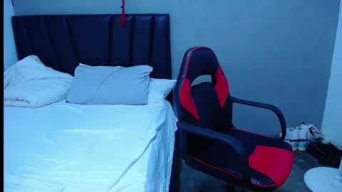 Tayron online show from 11.16.25