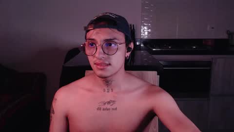 Teo independent model online show from 02.19.25