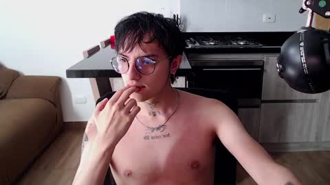 Snapshot of te0__0 chatting on 04.14.26 Teo independent model online show from 04.14.26